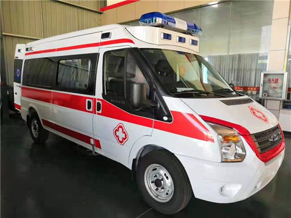 温泉县福特V362救护车